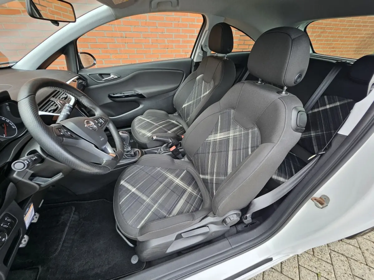 1.0 Turbo Color Edition OPC-line Carplay Airco Spoilerpakket