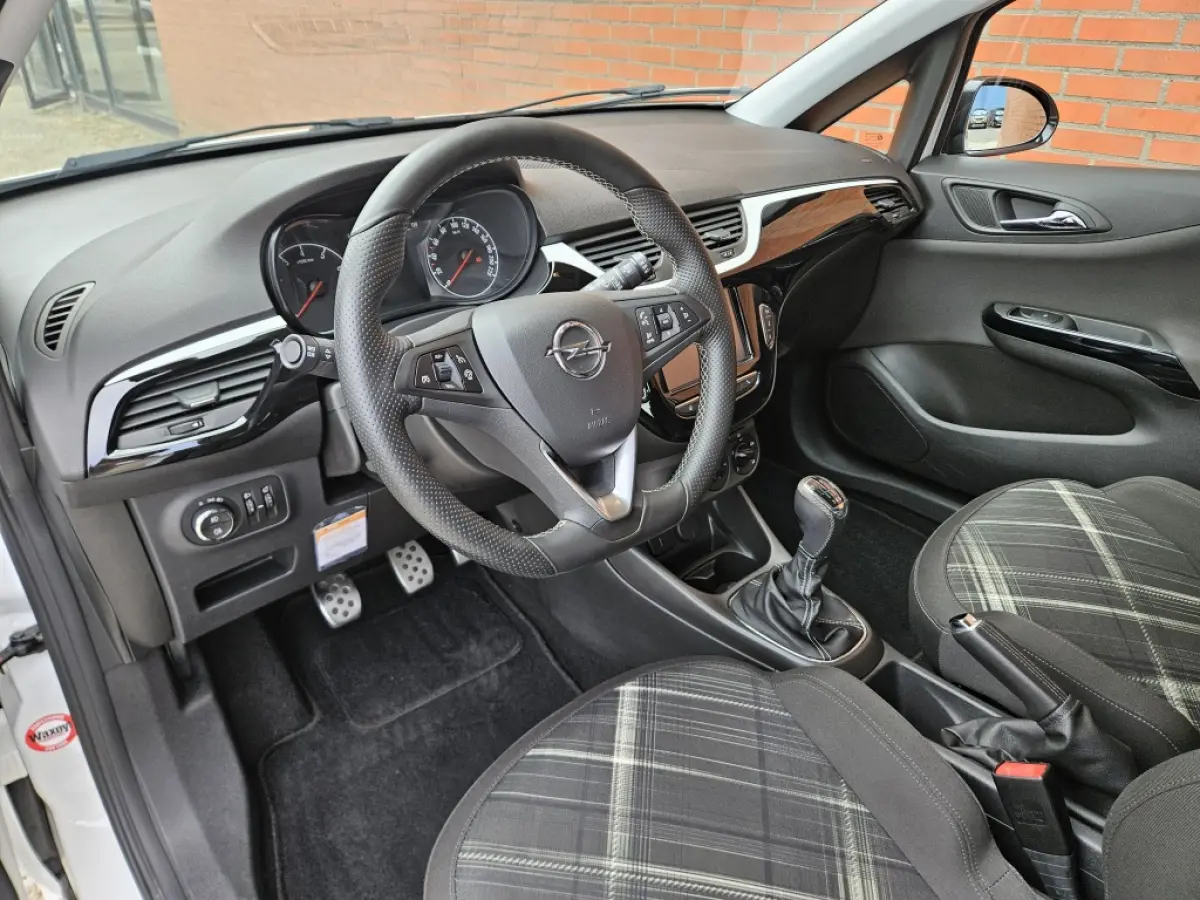 1.0 Turbo Color Edition OPC-line Carplay Airco Spoilerpakket