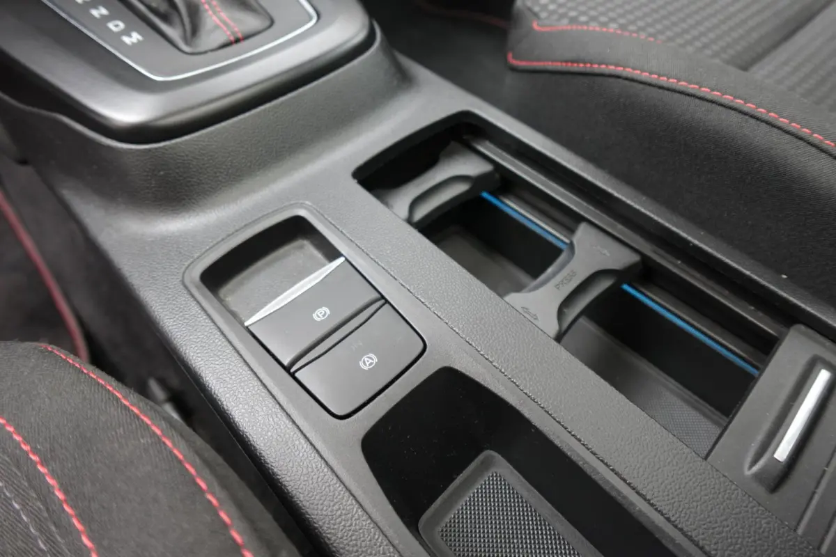 1.0 EcoBoost Hybrid ST Line PANO KEYLESS B&O