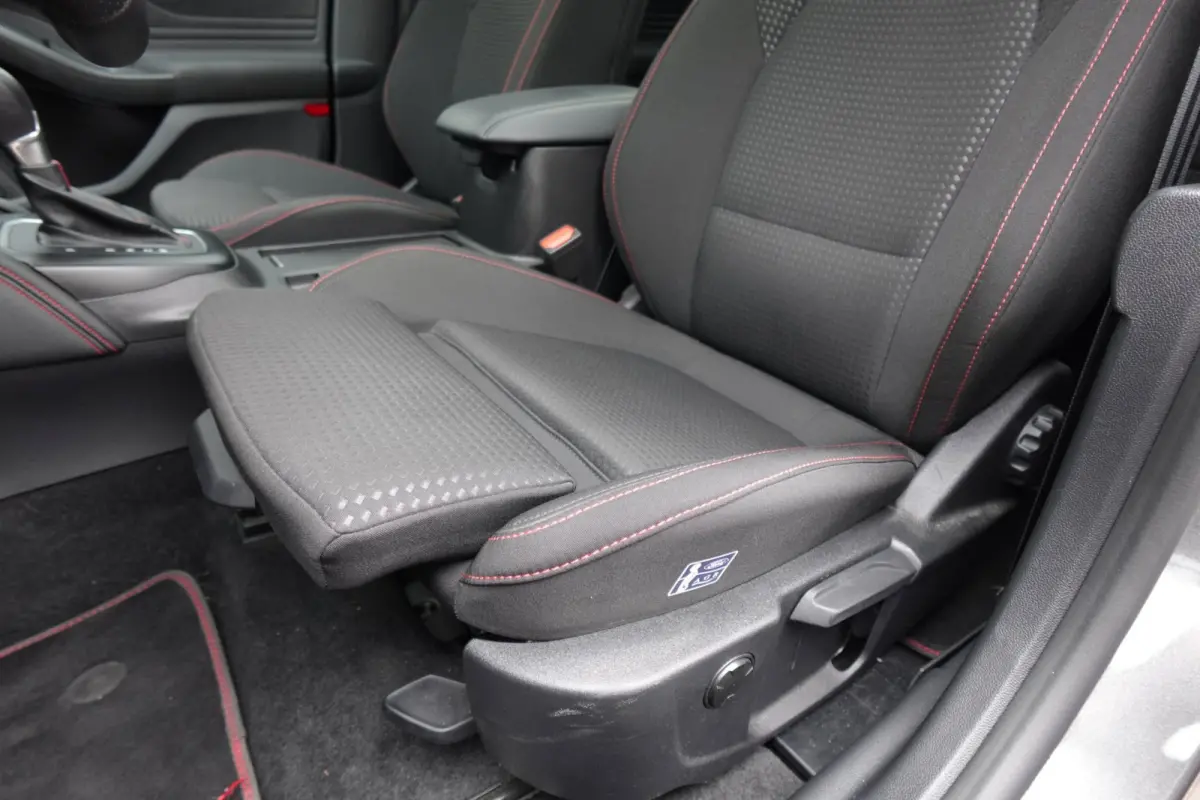 1.0 EcoBoost Hybrid ST Line PANO KEYLESS B&O