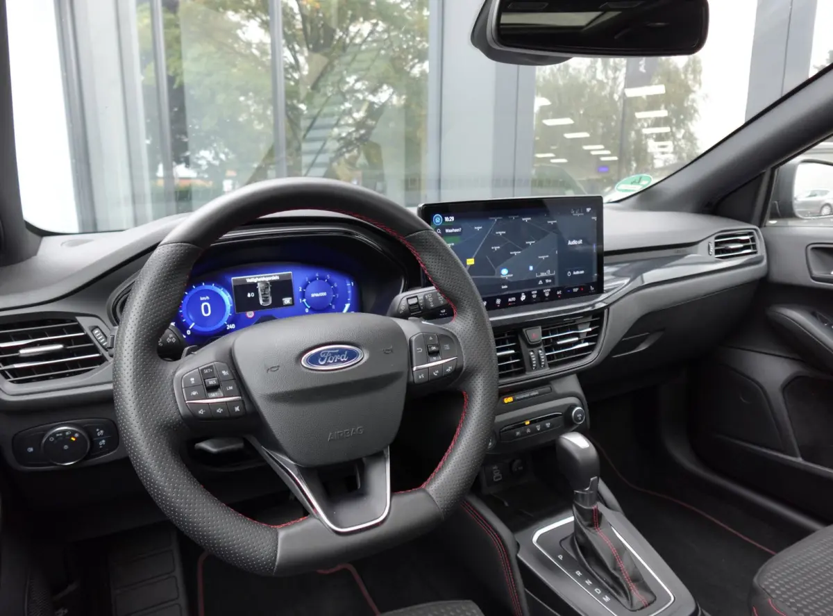 1.0 EcoBoost Hybrid ST Line PANO KEYLESS B&O