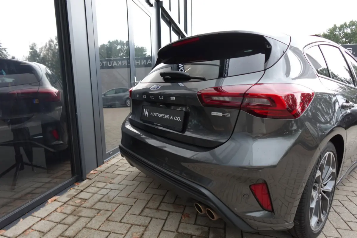 1.0 EcoBoost Hybrid ST Line PANO KEYLESS B&O