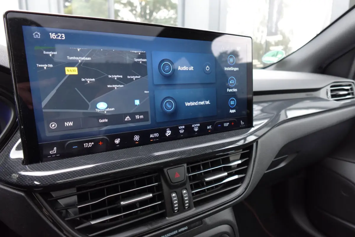 1.0 EcoBoost Hybrid ST Line PANO KEYLESS B&O