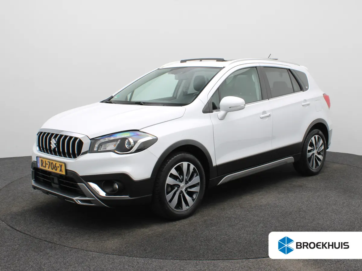 1.4 Boosterjet High Executive Stoelverwarming | Apple Carplay/Android Auto | Adaptieve Cruise Control | Navigatie | Camera | Parkeensenoren Voor en Achter