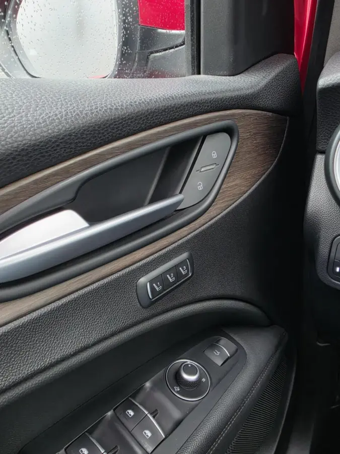 2.0 T AWD Super 280PK/Led/Keyless/Camara/Navi/Leder/Cruise/