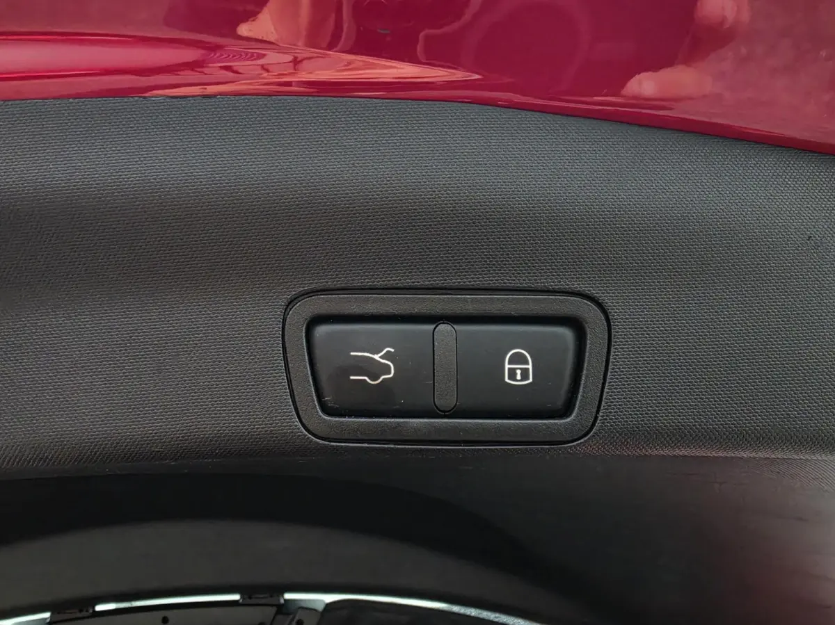2.0 T AWD Super 280PK/Led/Keyless/Camara/Navi/Leder/Cruise/