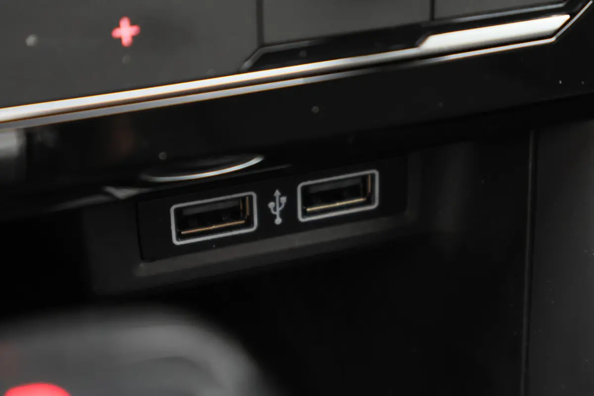 1.0 TSI DSG Life Business Apple CarPlay, ACC, Climate Control, PDC V+A, 17”