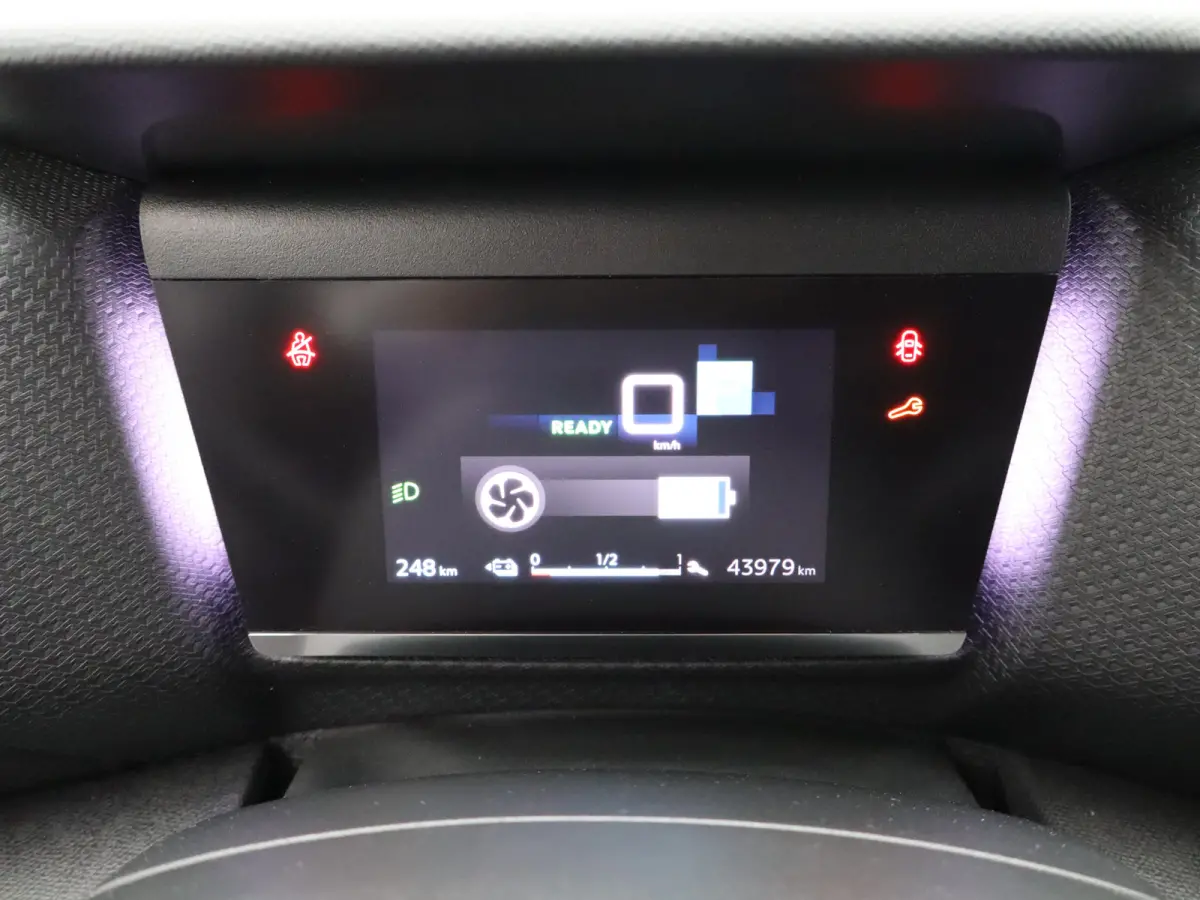 Feel Pack 50 kWh 92% SOH | Camera | Parkeersensoren | Half Lederen Bekleding | Climate Control | Apple Carplay/Android Auto