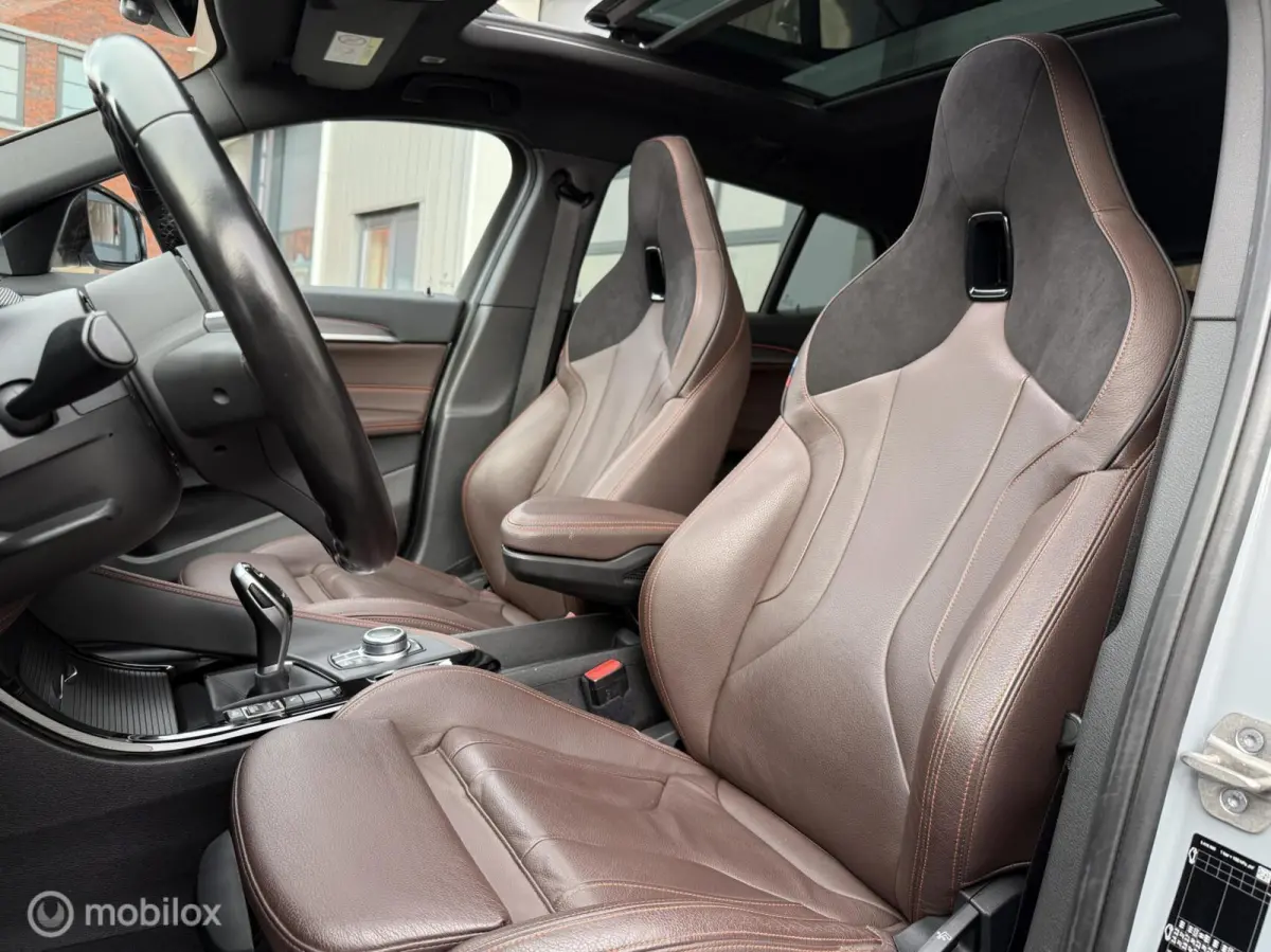 sDrive20i M Sport - Mesh Panodak HUD Navi Carplay Camera Bucket Sportstoelen Brooklyn Grau