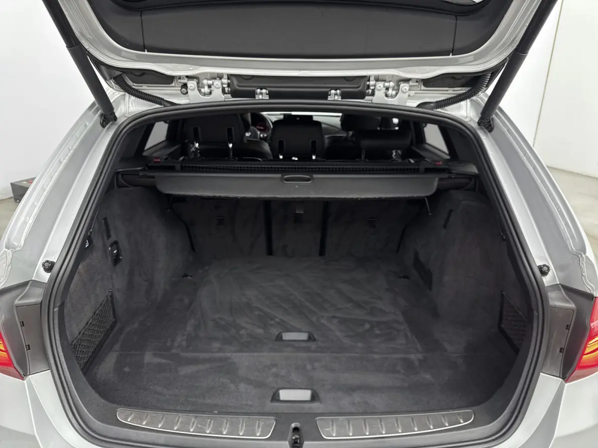 318i M Sport Edition | Cruise Control | Stoelverwarming | Climate Control | Lederen bekleding |