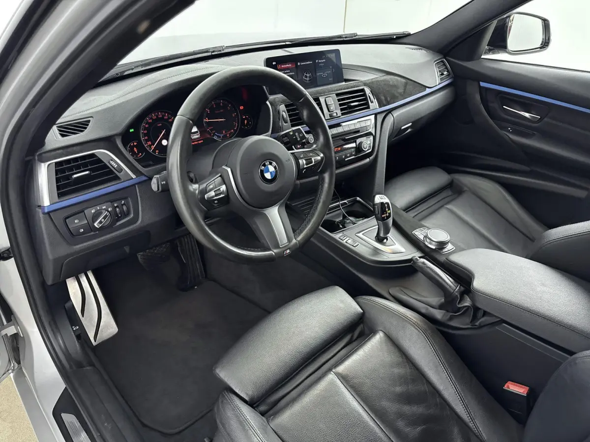 318i M Sport Edition | Cruise Control | Stoelverwarming | Climate Control | Lederen bekleding |