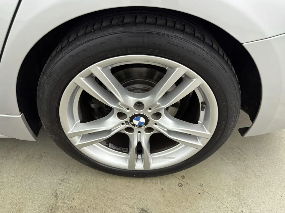 318i M Sport Edition | Cruise Control | Stoelverwarming | Climate Control | Lederen bekleding |