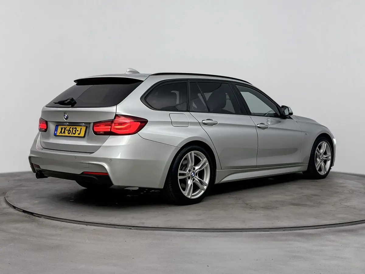 318i M Sport Edition | Cruise Control | Stoelverwarming | Climate Control | Lederen bekleding |