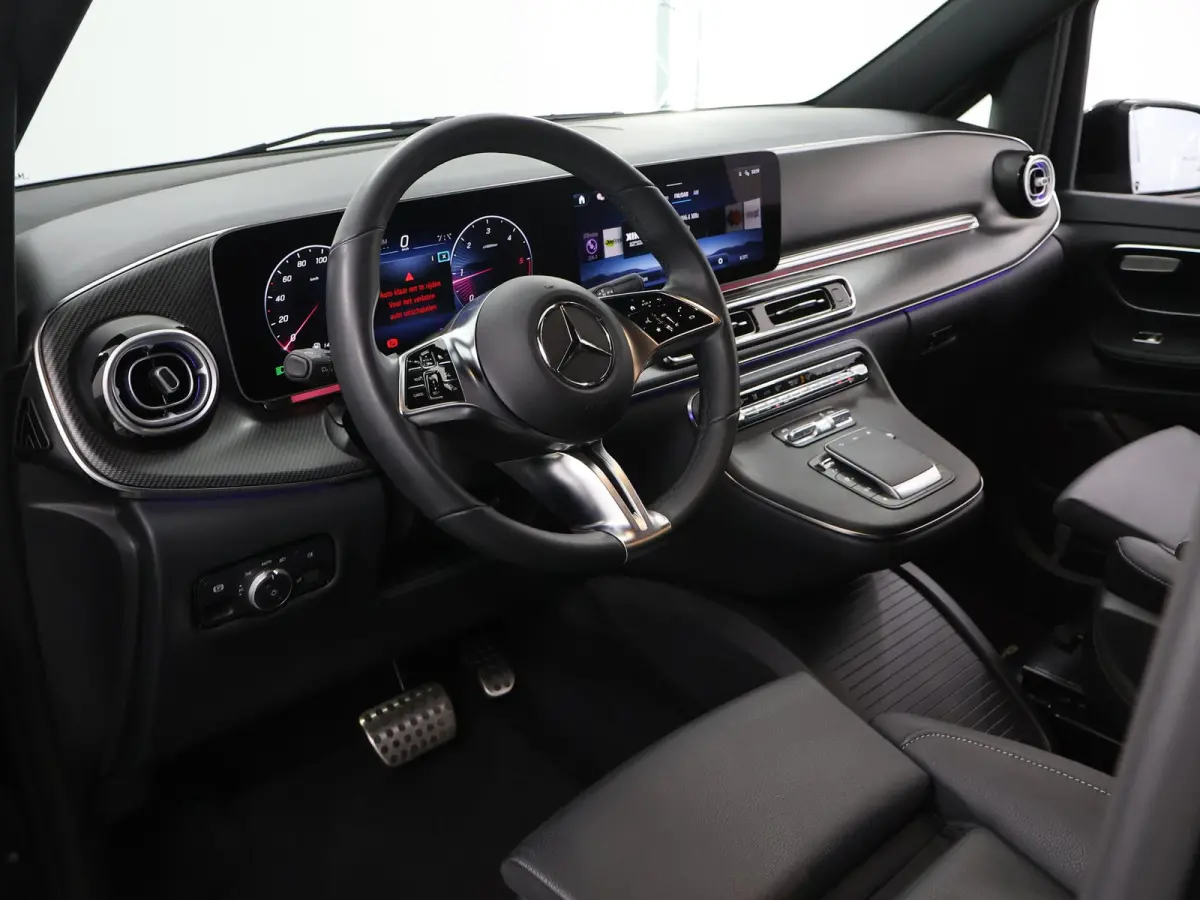 300d | XL L3 | AMG | 4-MATIC | Dubbele Cabine | 360 CAMERA | DISTRONIC PLUS | LEDER ZWART "LUGANO" | ALARM | STOELVERWARMING | NAVIGATIE | CARPLAY | ANDROID AUTO | CLIMATE CONTROL | DAB+ | C