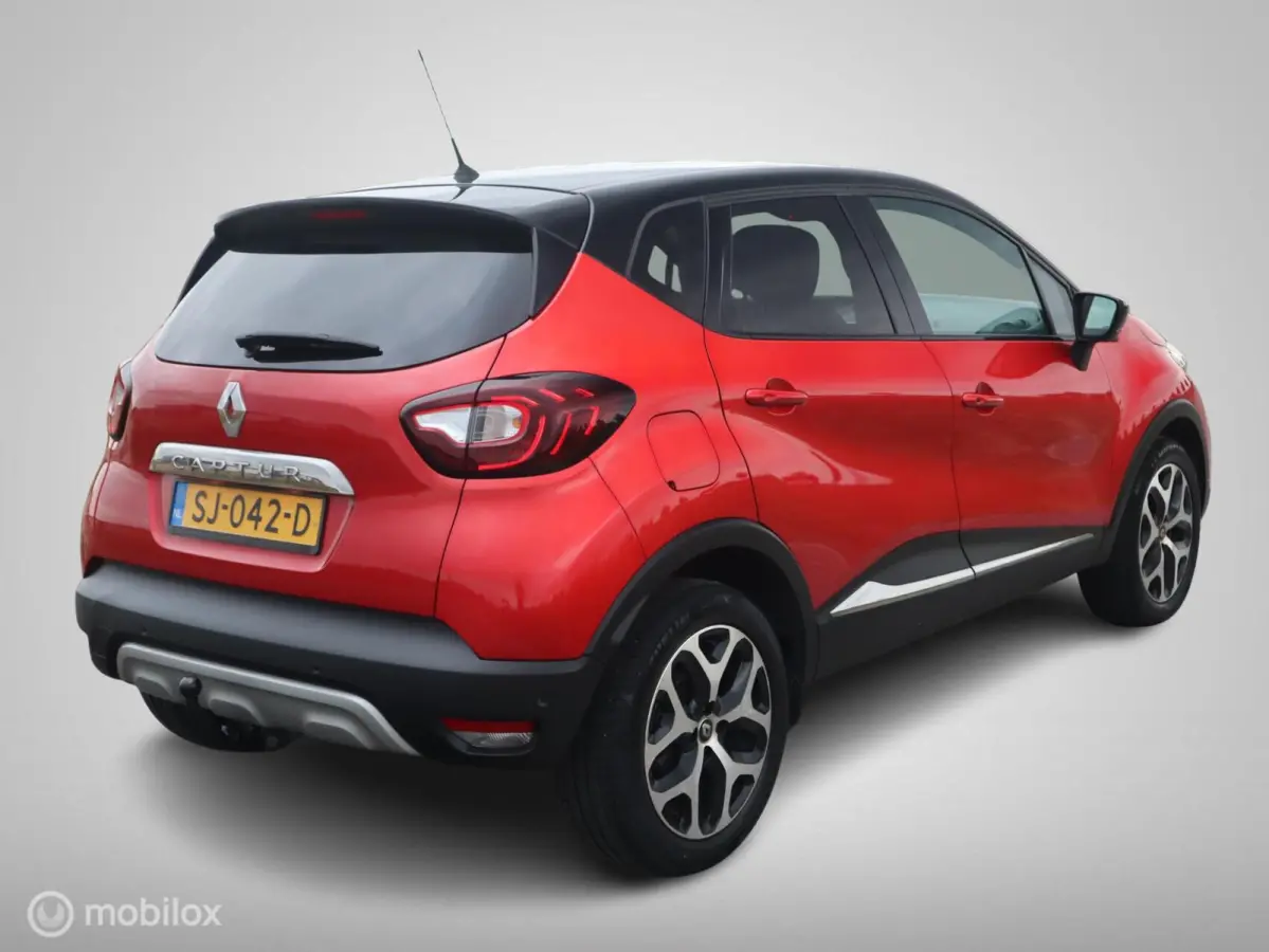 0.9 TCe Edition One Navigatie|Leer|Stoelverwarming|Trekhaak|Parkassist|Camera|17LMV