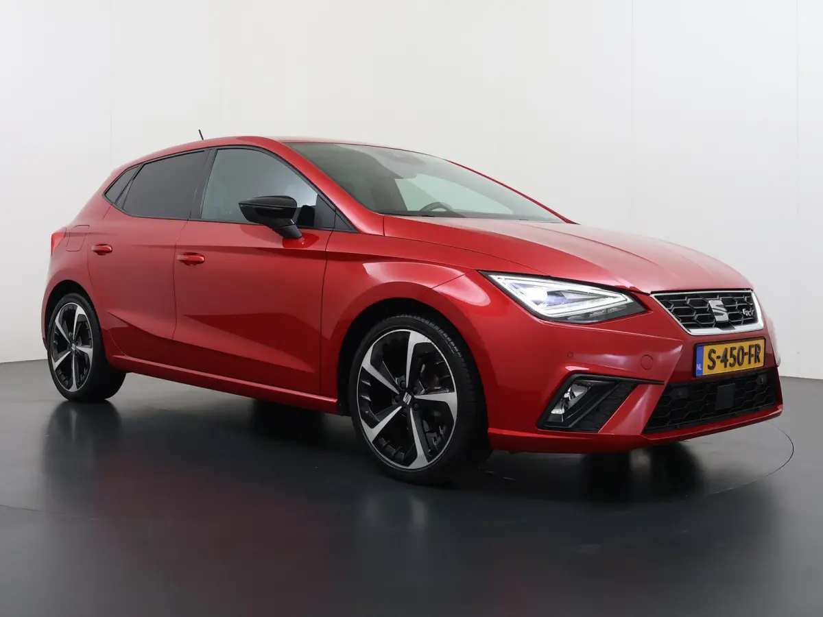 1.0 EcoTSI FR VAN:18.900,- VOOR:16.440,- UW HERFSTVOORDEEL:2.460,- 18 INCH| PARKEERSENSOREN| RIJKLAAR GELEVERD INCL. 12 MND BOVAG GARANTIE|  ORIGINEEL NEDERLANDS GELEVERD NAP| FULL LED| CARP