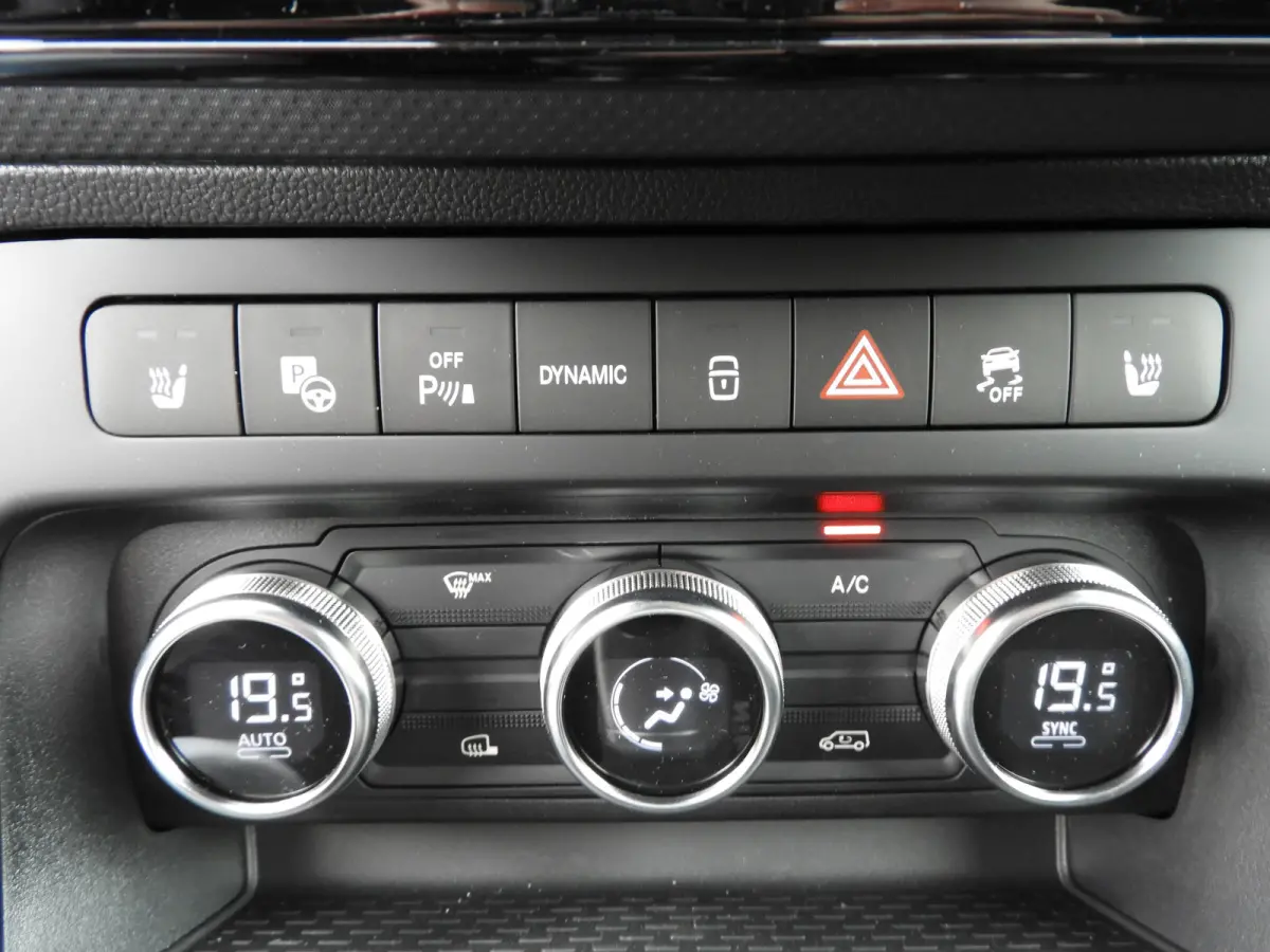 112 Select L1 51 kWh | MBUX | LED | CAMERA | CRUISE CONTROL