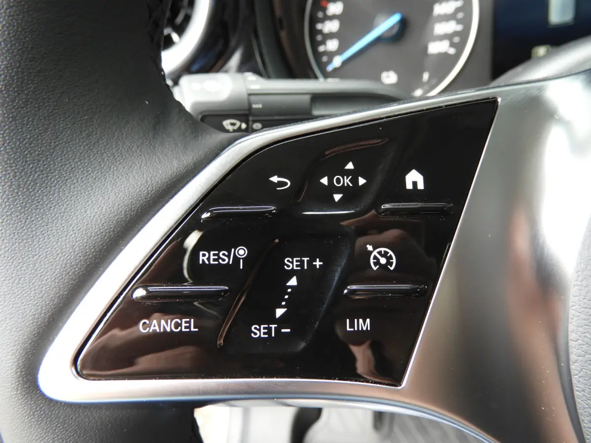 112 Select L1 51 kWh | MBUX | LED | CAMERA | CRUISE CONTROL