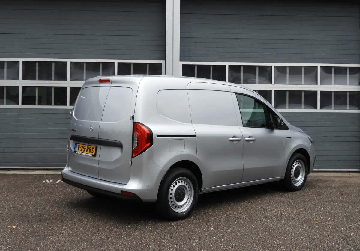 112 Select L1 51 kWh | MBUX | LED | CAMERA | CRUISE CONTROL