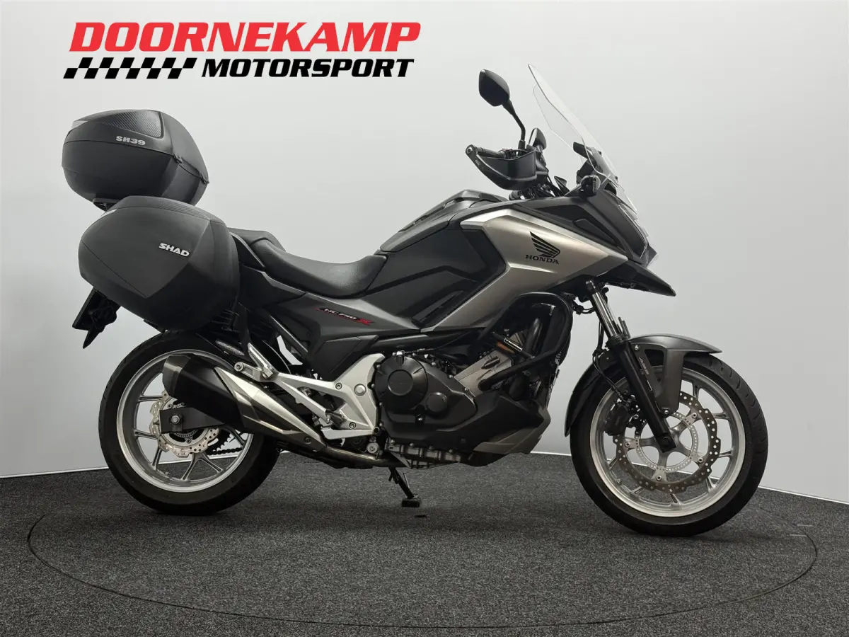 Honda 750X 2017 Benzine Handgeschakeld leasen