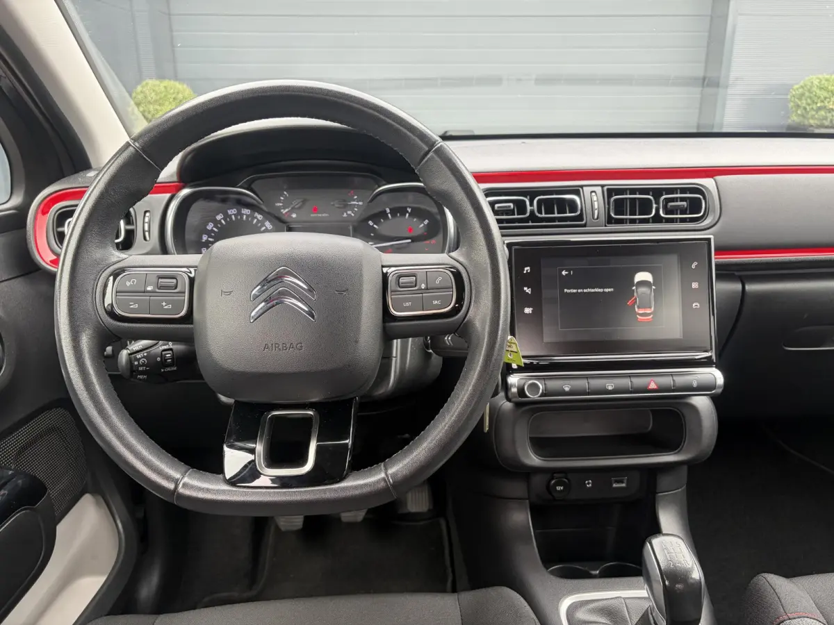 1.2 PureTech S&S Shine D-riem vv in 08-2026 l 1e Eigenaar l Camera l Carplay l Navi l 110pk l Dealer Onderhouden l Clima l Cruise l 6 Bak l Pdc l Lm velgen l N.A.P l Apk tot 02-2027
