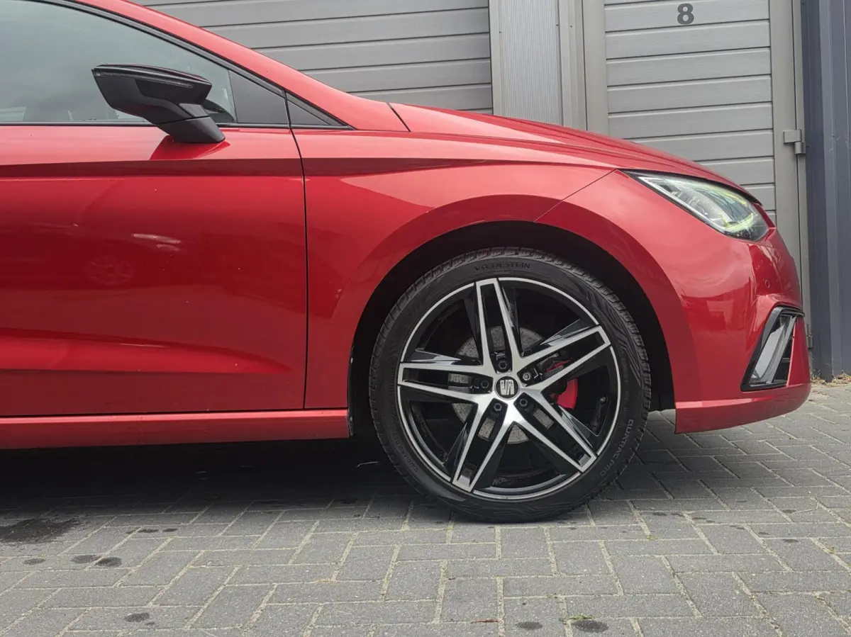 1.0 TSI FR Alcantara/ACC/Led/Camara/Carplay/Beats/Sfeer/