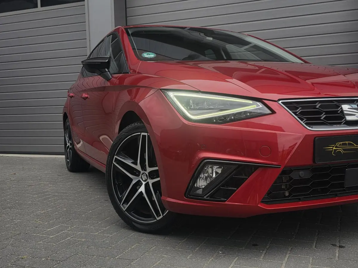 1.0 TSI FR Alcantara/ACC/Led/Camara/Carplay/Beats/Sfeer/