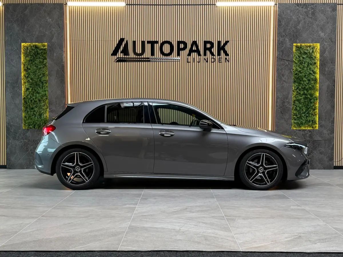 180 AMG Line BTW|GARANTIE|CAMERA|NIGHTPAKKET|DODEHOEK|KEYLESS|SFEERVERLICHTING|DEALER ONDERHOUDEN|NL AUTO|