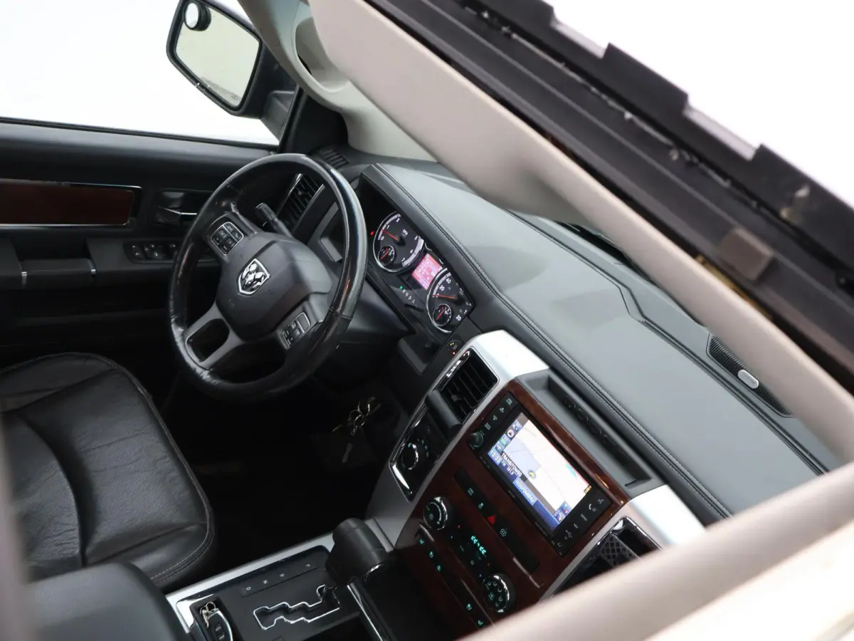 1500 5.7 V8 HEMI 4X4 LPG LARAMIE + STOELVENTILATIE | SCHUIFDAK | STUURVERW. | ALPINE AUDIO