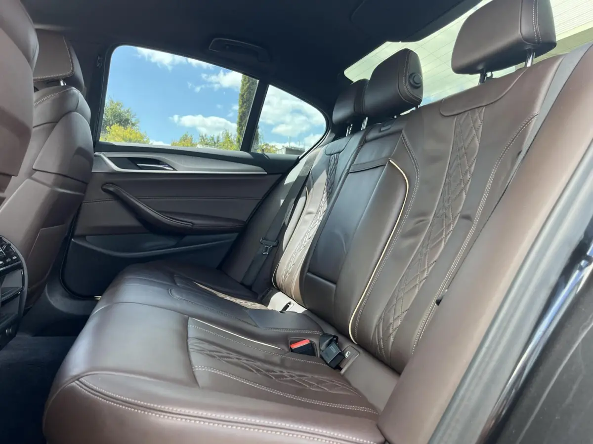520i M-SPORT NL AUTO NAPPA+MEMORY+19INCH NL AUTO