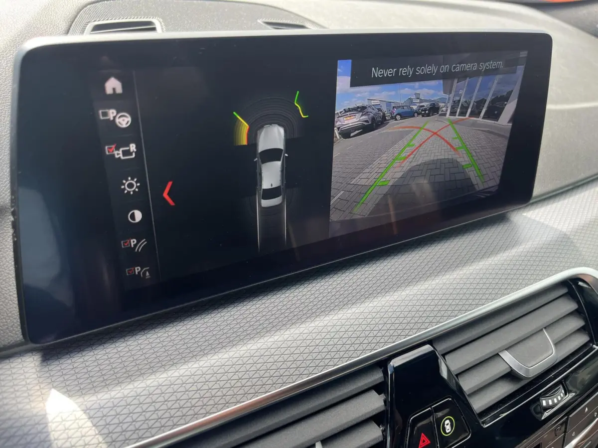 520i M-SPORT NL AUTO NAPPA+MEMORY+19INCH NL AUTO