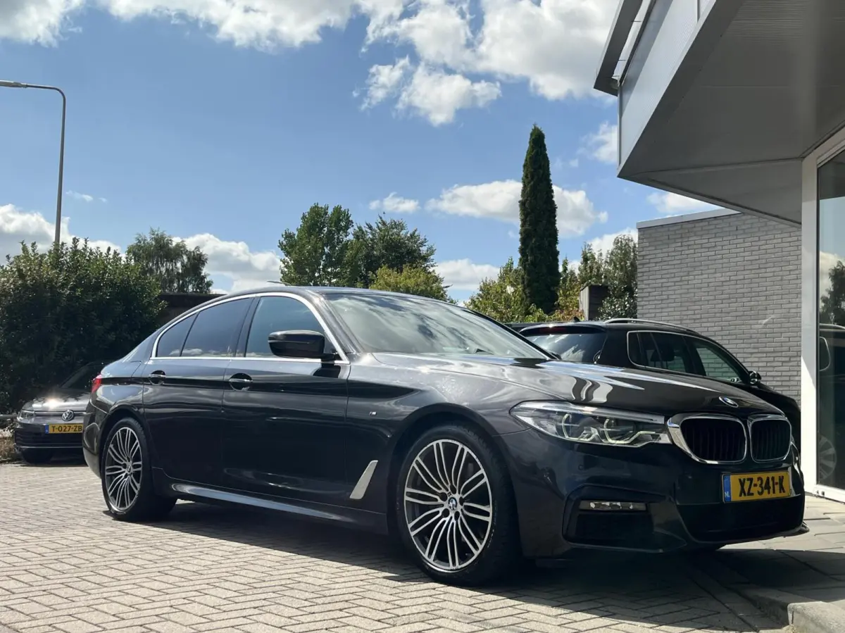 520i M-SPORT NL AUTO NAPPA+MEMORY+19INCH NL AUTO