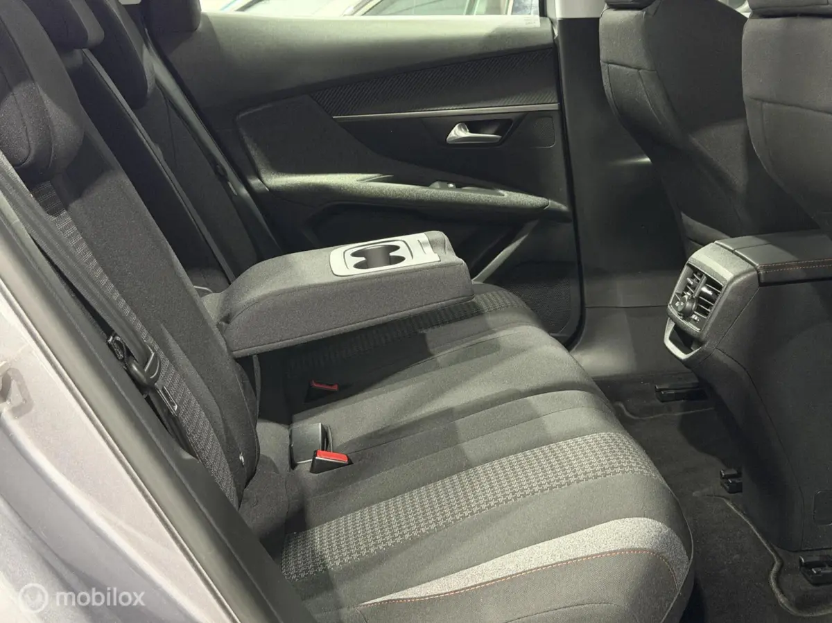 1.2 PureTech Active|Automaat|CarPlay|Camera|Trekhaak|NAP