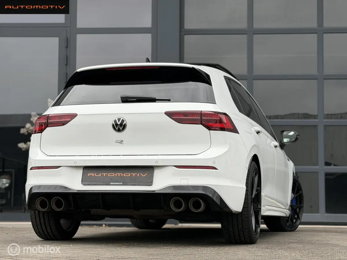 2.0 TSI R 4Motion PANO / AKRA / IQ-light / H&k