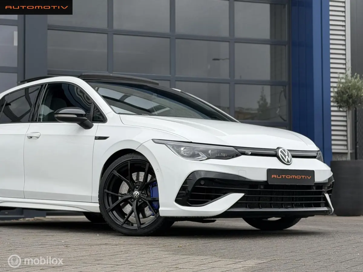 2.0 TSI R 4Motion PANO / AKRA / IQ-light / H&k