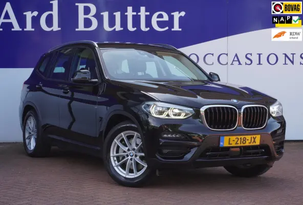 XDrive30e Business Edition Sport Plus+Led+Leder+Parking-Pack+Adaptief-Cruise+Elek-Klep+navigatie+NIEUWE BANDEN