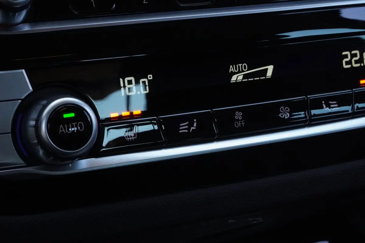 XDrive30e Business Edition Sport Plus+Led+Leder+Parking-Pack+Adaptief-Cruise+Elek-Klep+navigatie+NIEUWE BANDEN