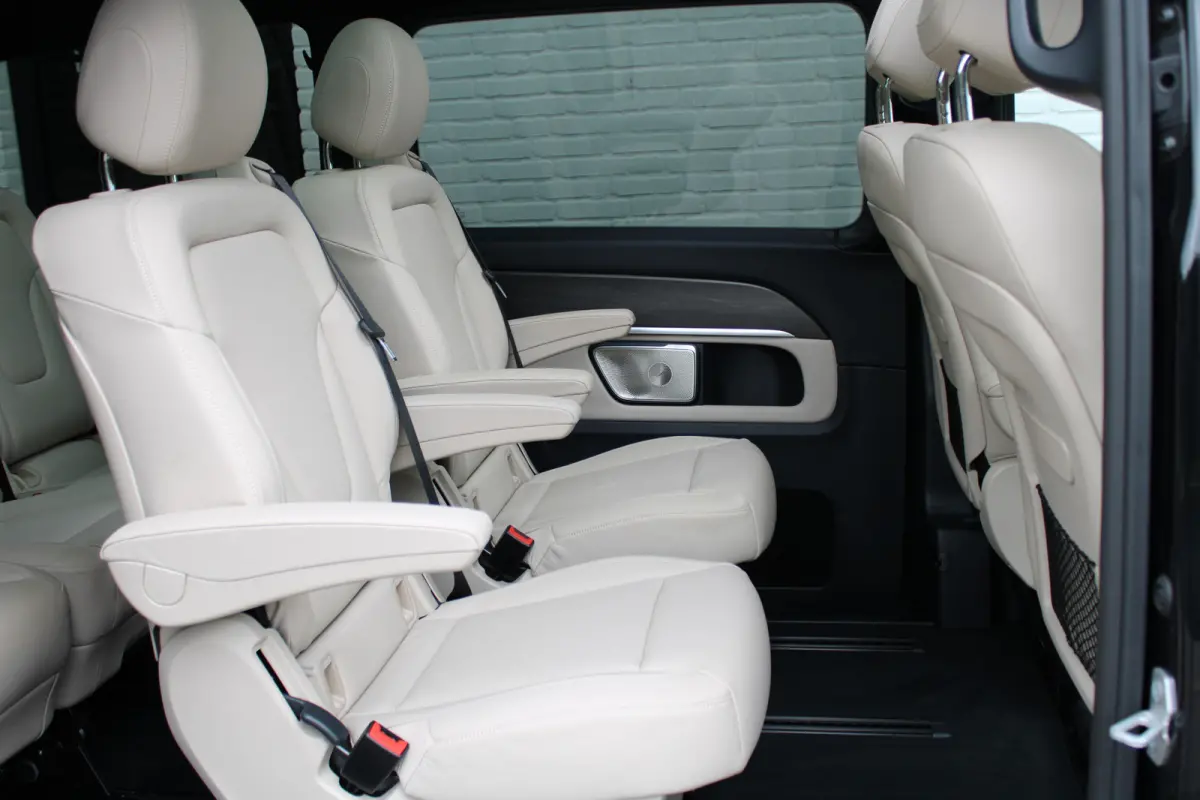 300 L2 / AMG / Panorama / Elec Stoelen / 7-Persoons / Burmester / Vol Opties / NIEUWSTAAT