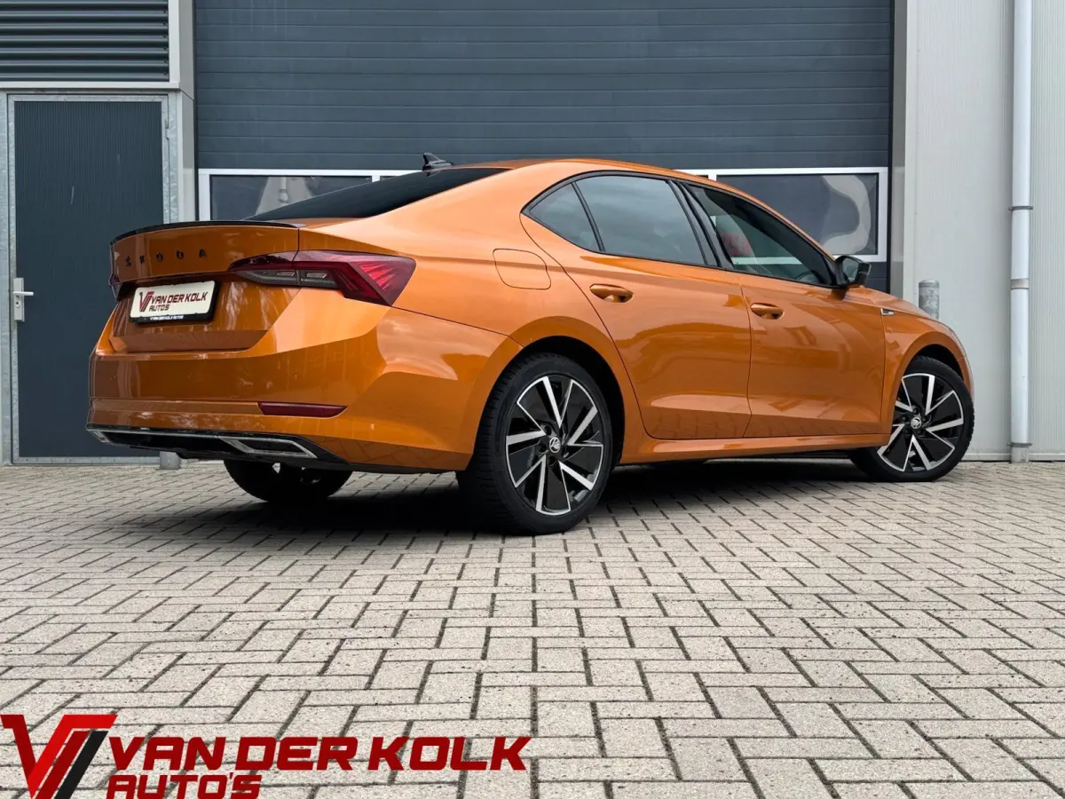1.5 e-TSI Sport Business Automaat | Digital dashboard | Carplay | Cruise | DAB | LED | Stoelverwarming | Sensoren