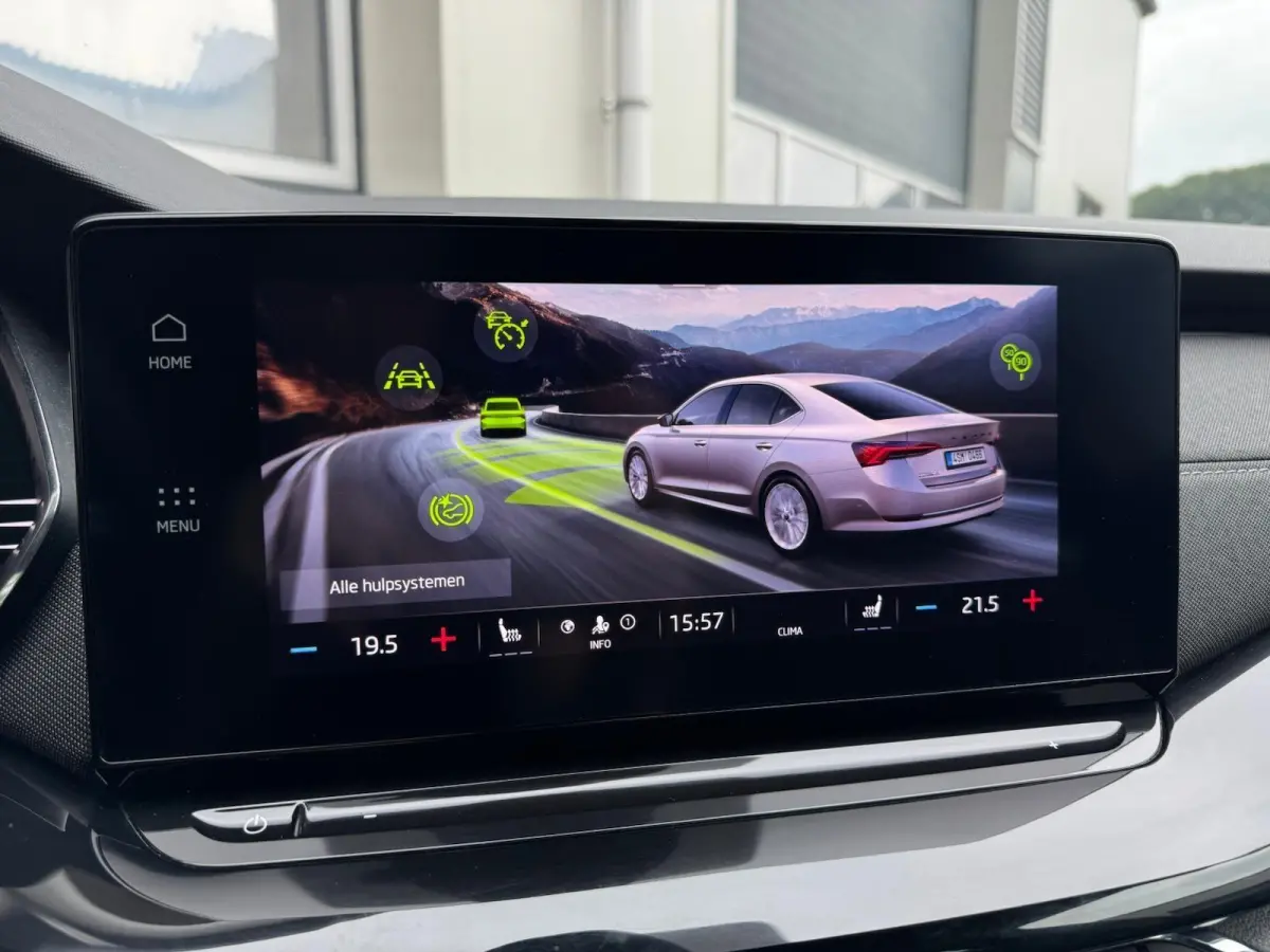 1.5 e-TSI Sport Business Automaat | Digital dashboard | Carplay | Cruise | DAB | LED | Stoelverwarming | Sensoren