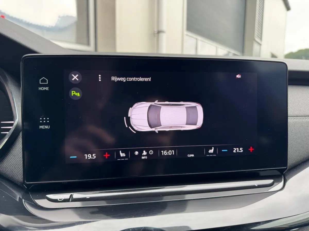 1.5 e-TSI Sport Business Automaat | Digital dashboard | Carplay | Cruise | DAB | LED | Stoelverwarming | Sensoren