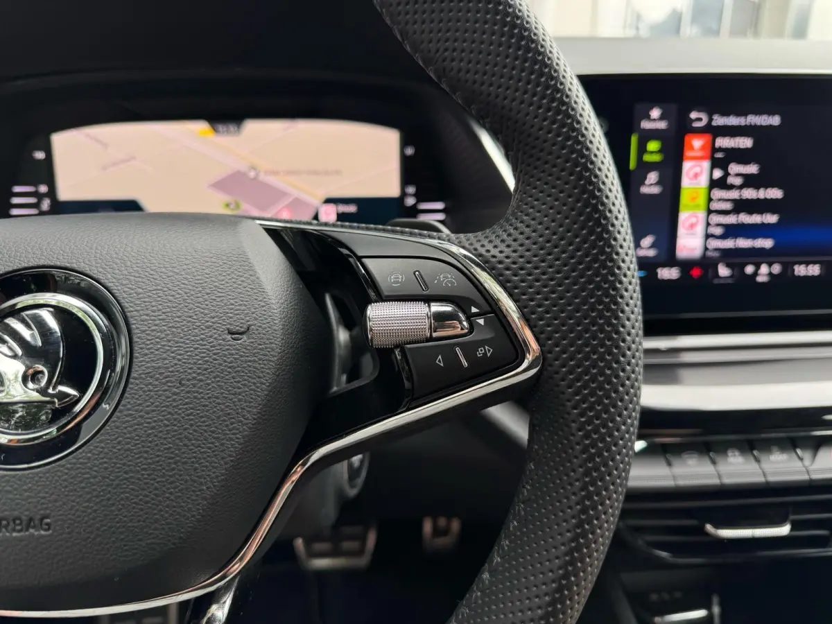 1.5 e-TSI Sport Business Automaat | Digital dashboard | Carplay | Cruise | DAB | LED | Stoelverwarming | Sensoren