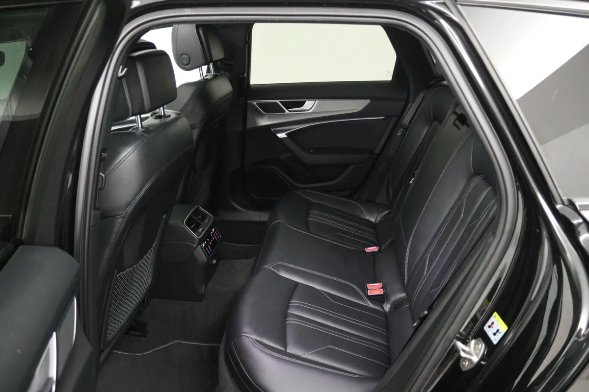 55 TFSI e quattro Pro Line S Competition (PANORAMADAK, TREKHAAK, CAMERA, STOELVERWAMRING, ELEKT. STOELEN)