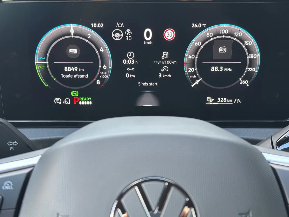 1.5 eHybrid R-Line | Black line | 360 Camera | Trekhaak | Dode hoek | IQ light | Elek. klep | Rijklaar incl. garantie