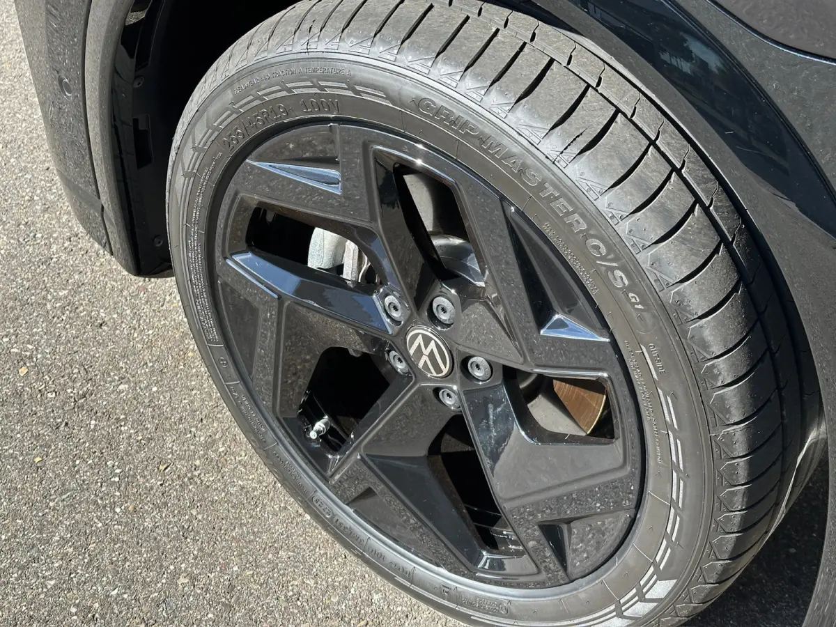 1.5 eHybrid R-Line | Black line | 360 Camera | Trekhaak | Dode hoek | IQ light | Elek. klep | Rijklaar incl. garantie