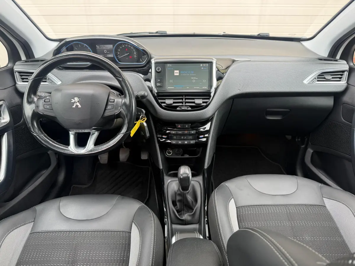 1.2 Executive/PANO/STOELV/CARPLAY/TREKH/APK/NAP