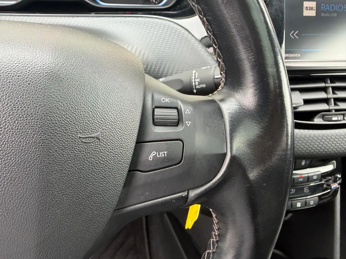 1.2 Executive/PANO/STOELV/CARPLAY/TREKH/APK/NAP