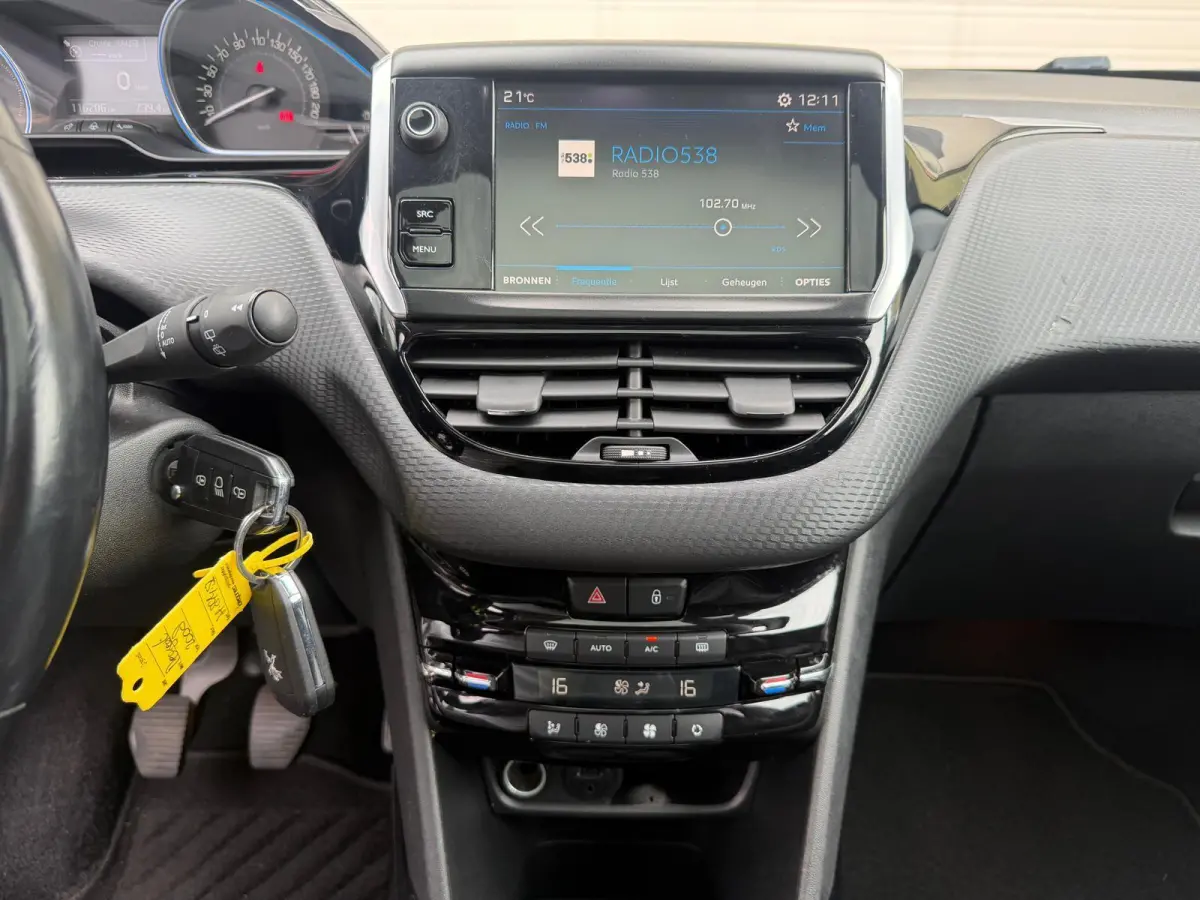 1.2 Executive/PANO/STOELV/CARPLAY/TREKH/APK/NAP