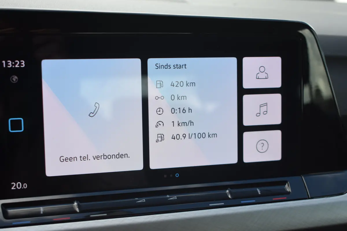 1.0 eTSI 110PK DSG-7 Life | NAVIGATIE | ADAPT. CRUISE | ALL SEASONBANDEN | APP CONNECT | 16 INCH