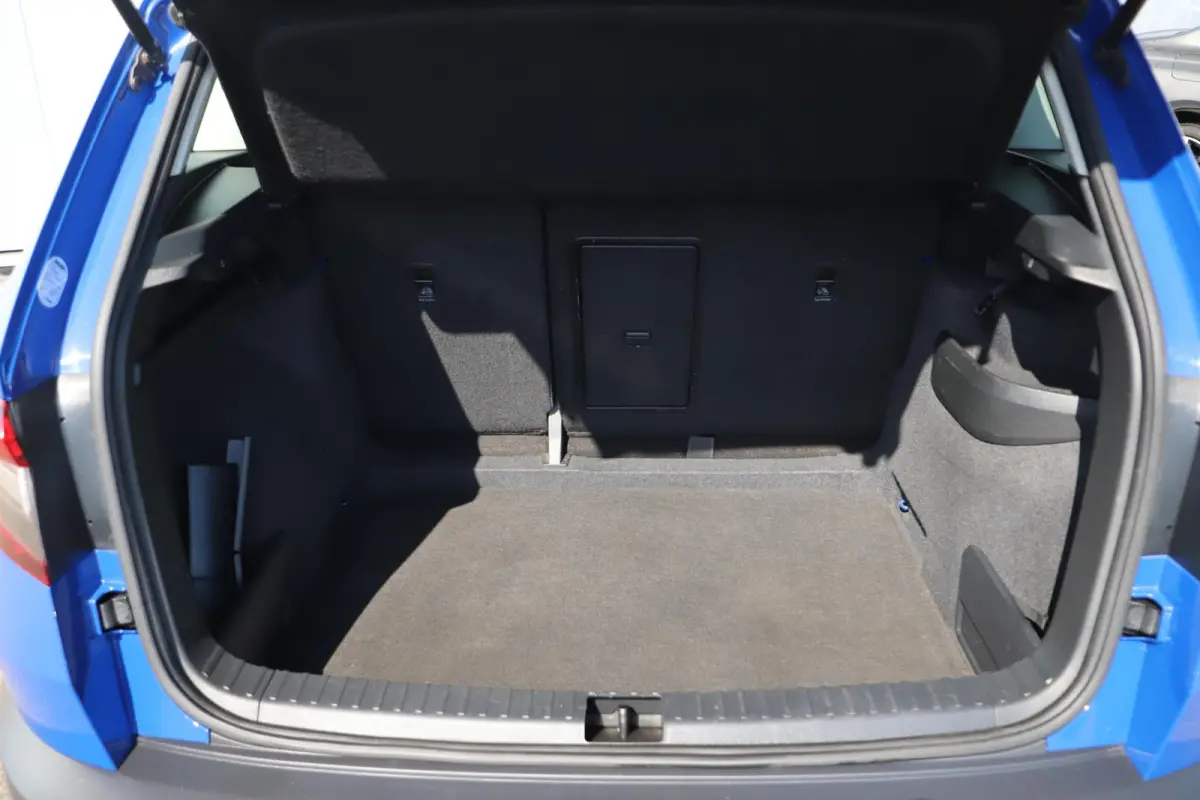 1.0 TSI Business Edition Trekhaak Navigatie Carplay Android Climate Adaptive Cruise LMV Parkeersensor